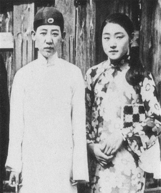 原创川岛芳子真容曝光满口龅牙根本算不上漂亮17岁时被养父玷污