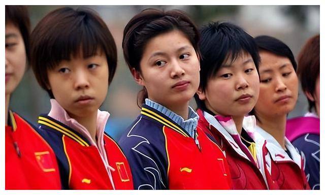 国乒四女退役后风采:张怡宁幸福新婚,李晓霞笑逐颜开!