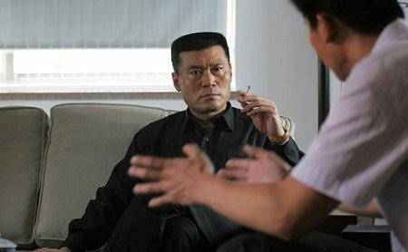 2007年2月份,他在电视剧《警中英雄》中饰演公安局长丁洛山.