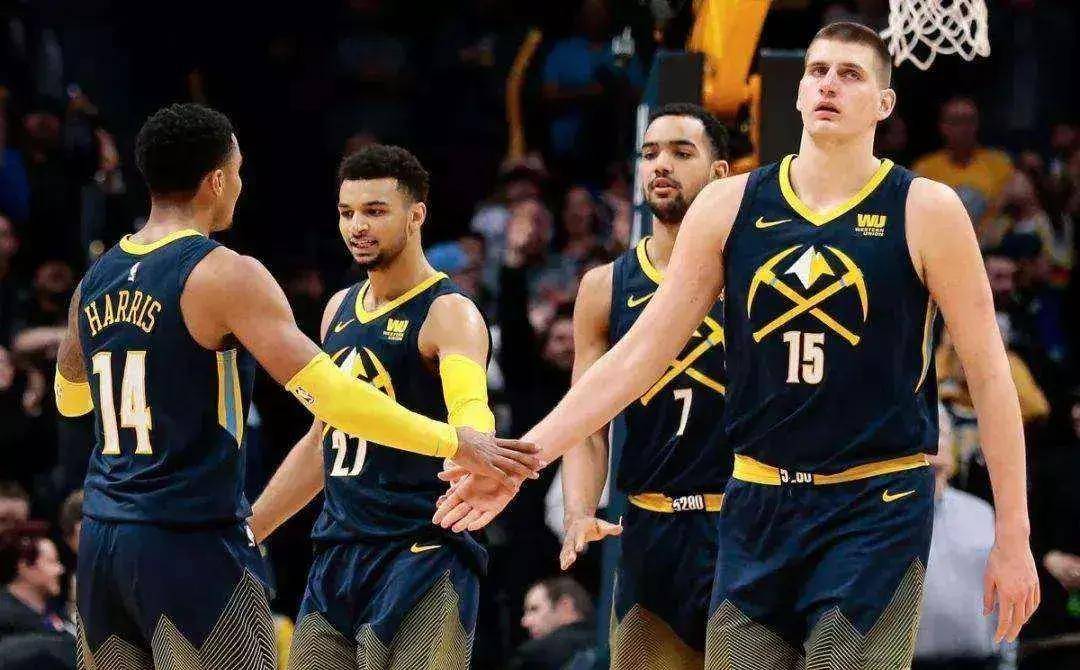 原创美国杨毅鹈鹕队将冲出强队如林的西部挺进总决赛球迷提出质疑