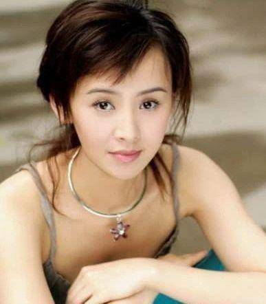 "黄儿"我是认出来了,却没认出邓家佳,14年前这剧