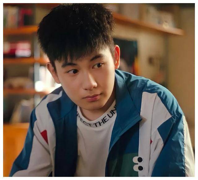 童星梦之旅吴磊与胡先煦的不同轨迹引人瞩目