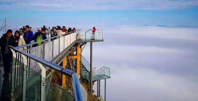 被誉为"岭南第一险峰",距广州3h车程,就在清远_金子山_天梯_三省