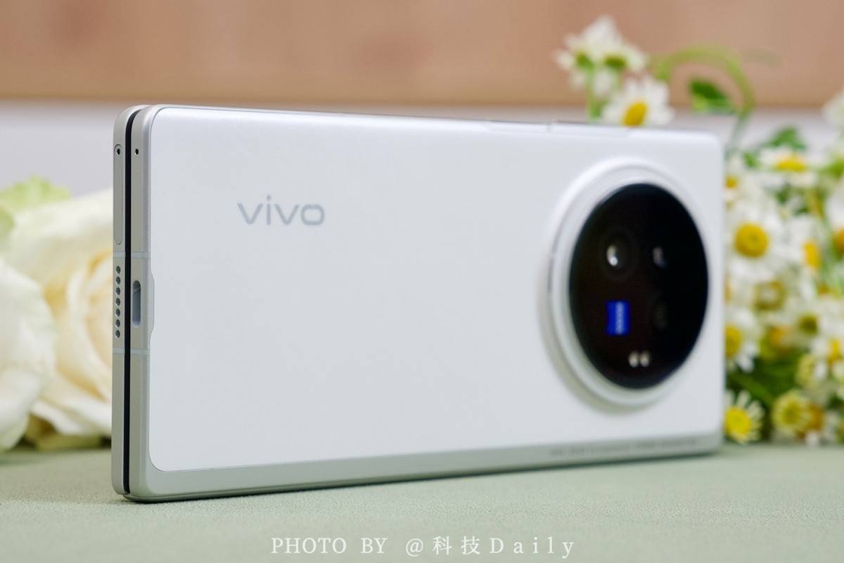 vivoxfold3轻羽白春日图赏