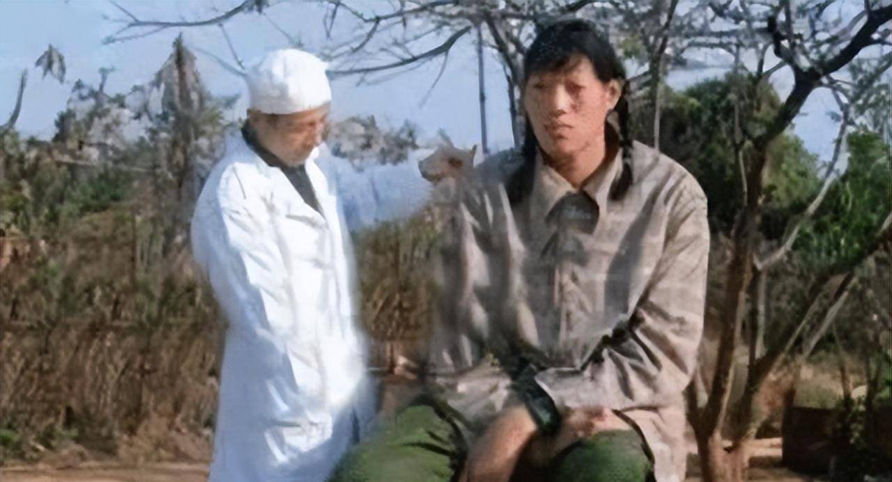 原创女巨人曾金莲高248米一顿吃2斤饭鞋穿60码遗体至今封存