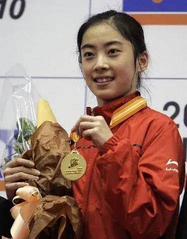 王仪涵无冕之王,王适娴成绩平平却嫁个好老公_王琳_羽毛球队_女单