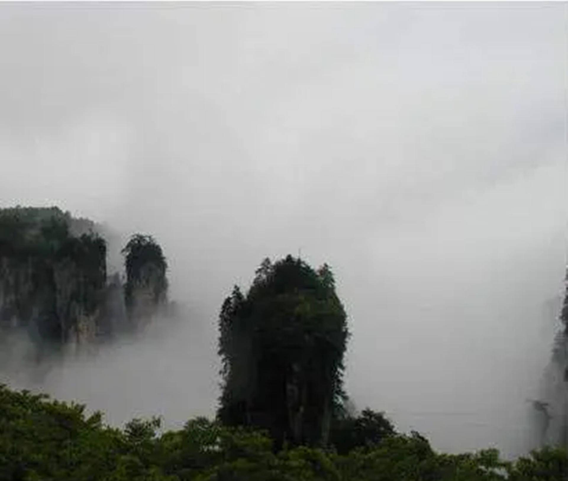 原创湖南神堂湾崖下阴兵操练2012年科考探险队揭开崖下谜底