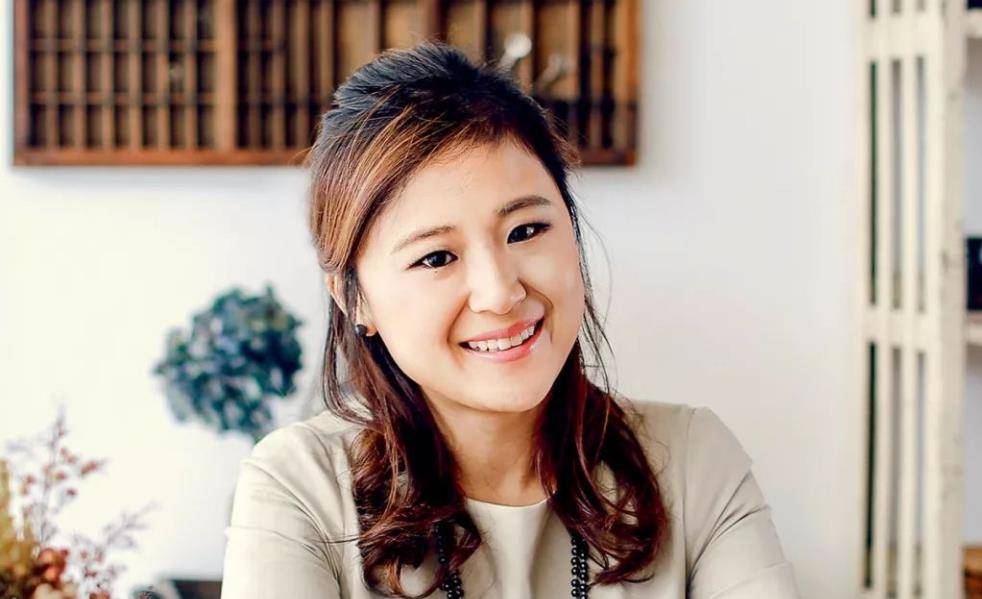 原创河北女孩17岁辍学创业靠英语培训暴富如今被家长追讨学费