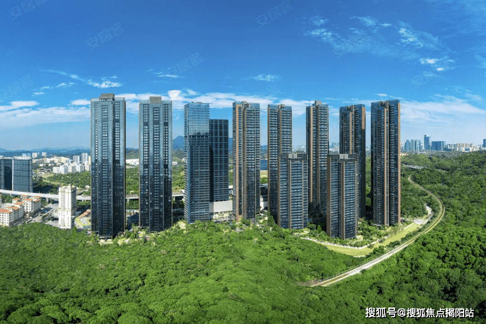 深圳京基御景峯房子附近有商业区吗楼盘总共有多少户