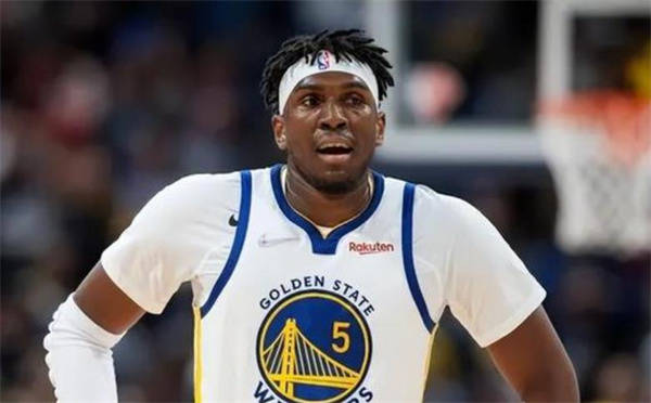 28岁当打之年,勇士王朝主力首发,怎么成了饮水机管理员_凯文卢尼