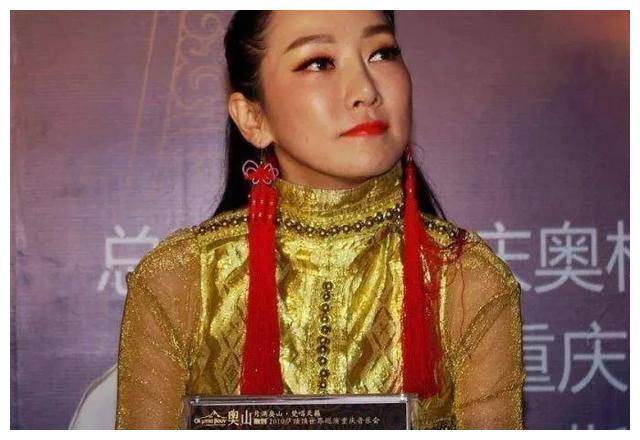 《萨顶顶韩国首唱!东方魅力惊艳梵语演绎,全场震撼》