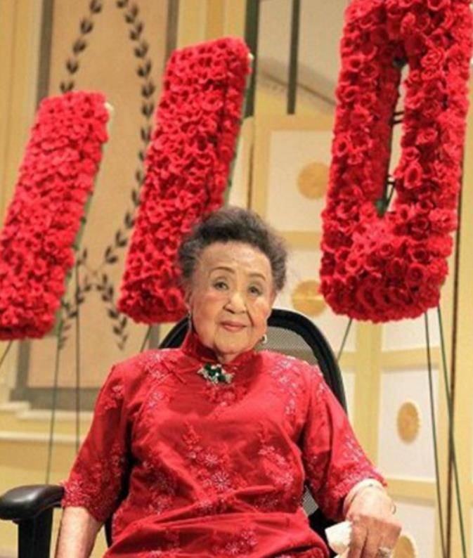 112岁的严幼韵不锻炼不吃补药最爱吃肥肉