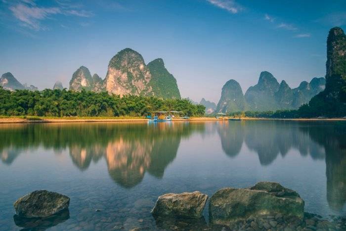 第四天阳朔十里画廊骑行和观漓江第一湾相公山;第三天到达阳朔,体验