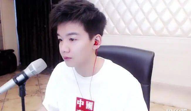 yy女神豪邻居姐与浅蓝同住一个小区已为他豪刷上千万