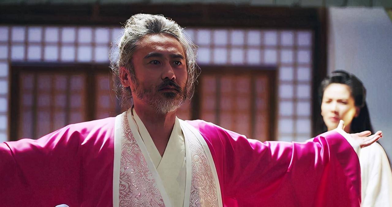 原创为什么司马懿在和诸葛亮三军对峙时会穿上诸葛亮送给他的女装