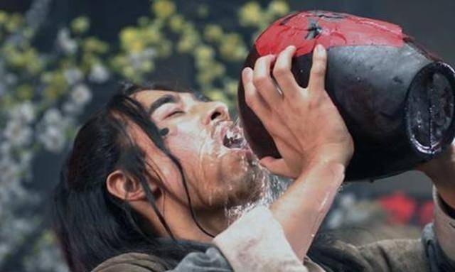 原创古代的酒到底多少度为何古人动不动喝好几坛都不会醉呢