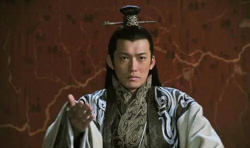 原创赤壁之战的时候为什么曹操那么多谋士都没有看出周瑜的火攻计