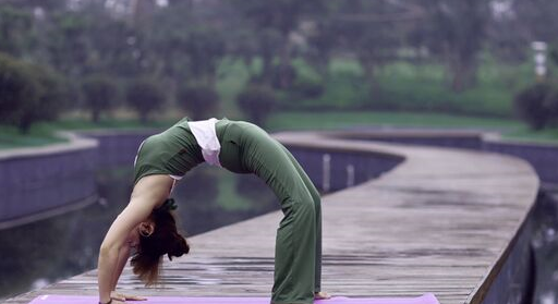 原创练减肥瑜伽变身气质女神瑜伽练习的五个误区