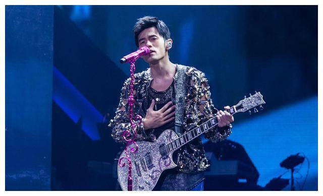 周杰伦杭州演唱会抢票活动突然延期,充 vip 488元引争议.