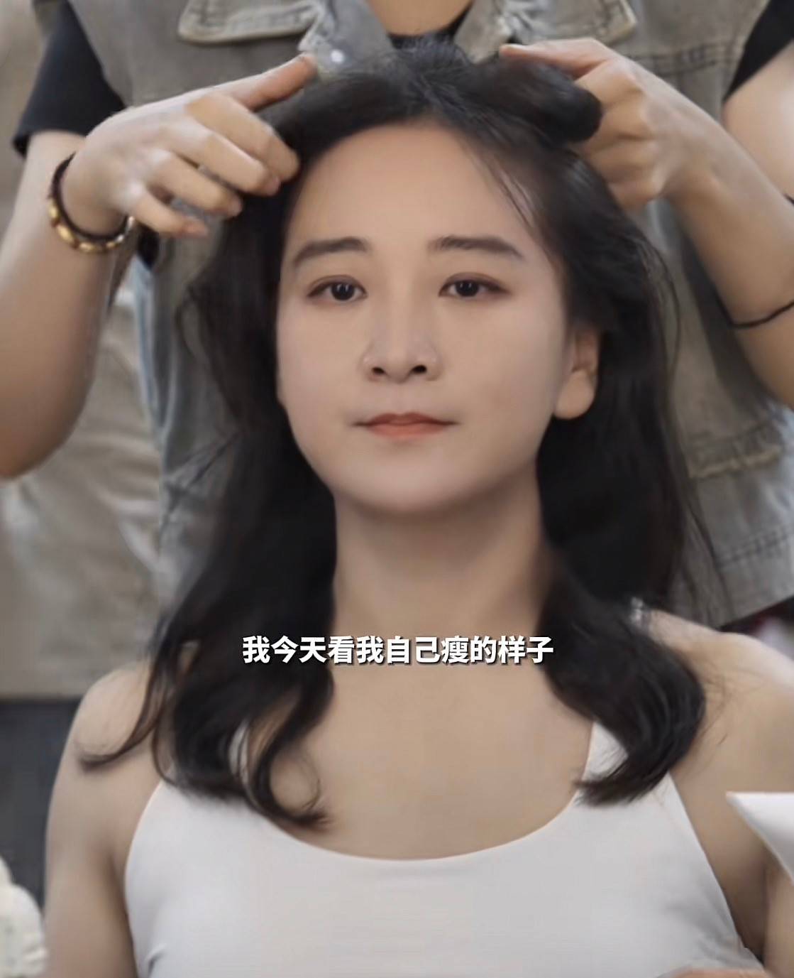 贾玲的真实模样,脸上太瘦挂不住肉,满脸褶子还显老_状态_吴彦祖_影片