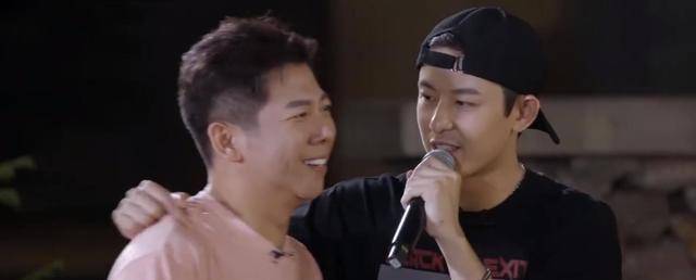 原创原创披荆斩棘的哥哥哥哥们相互送礼有人很用心有人却很敷衍