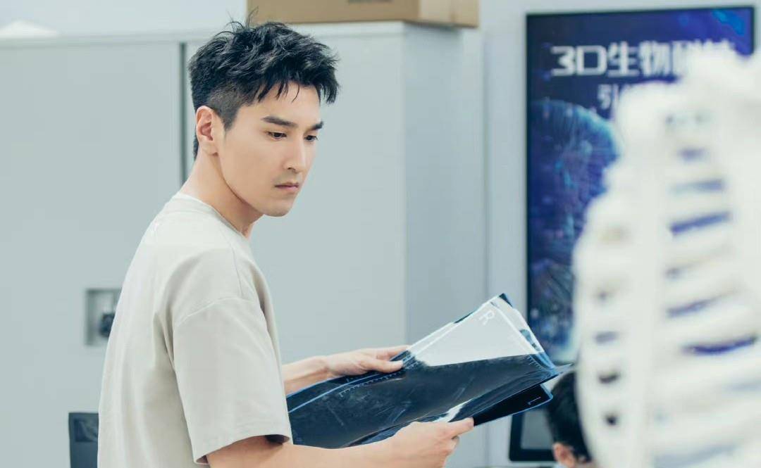 不拼颜值全靠智商圈粉,《最后的赢家》是什么来头_李易峰_关晓彤_观众