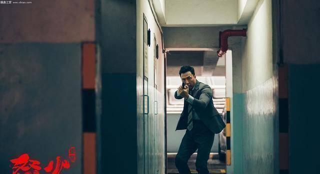 原创怒火重案票房破10亿硬汉甄子丹谢霆锋都戴什么表