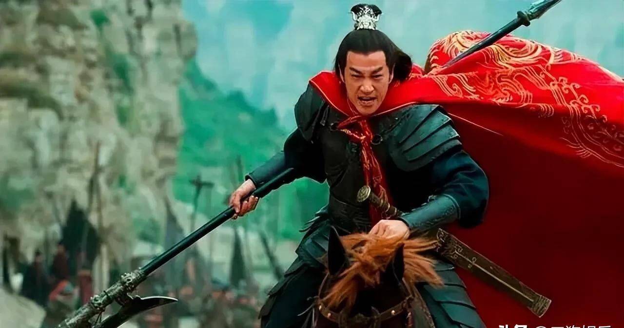 在2010年版的《三国演义》中,何润东饰演吕布.