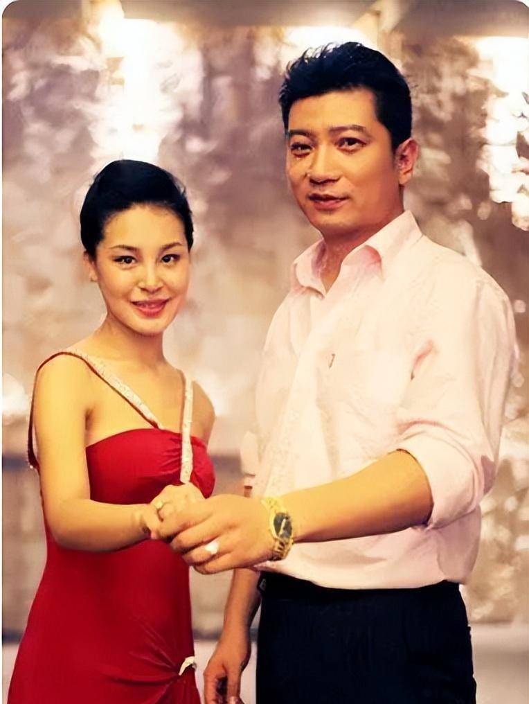 其实是夫妻的6对演员,个个恩爱有加却少有人知_刘欣_张谦_李萍