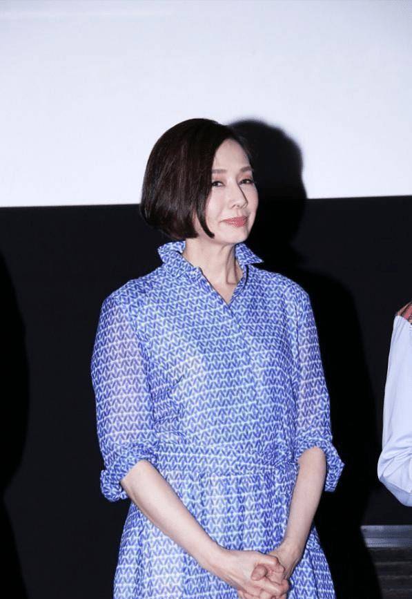 原创张国荣的前女友毛舜筠长得漂亮气质也好完全看不出年近60岁了