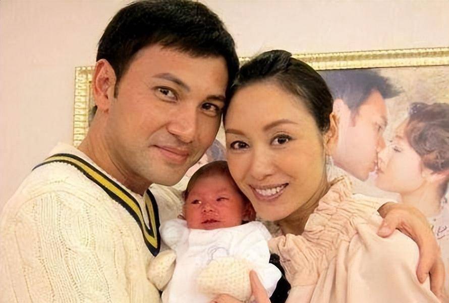 勾引有妇之夫张智霖,郭可盈的爱情太荒唐_林文龙_小姐_父亲