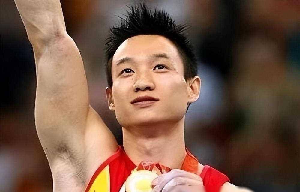 体操冠军杨威:08年奥运体操全能王,现只能依赖呼吸机生活_社会_人们_