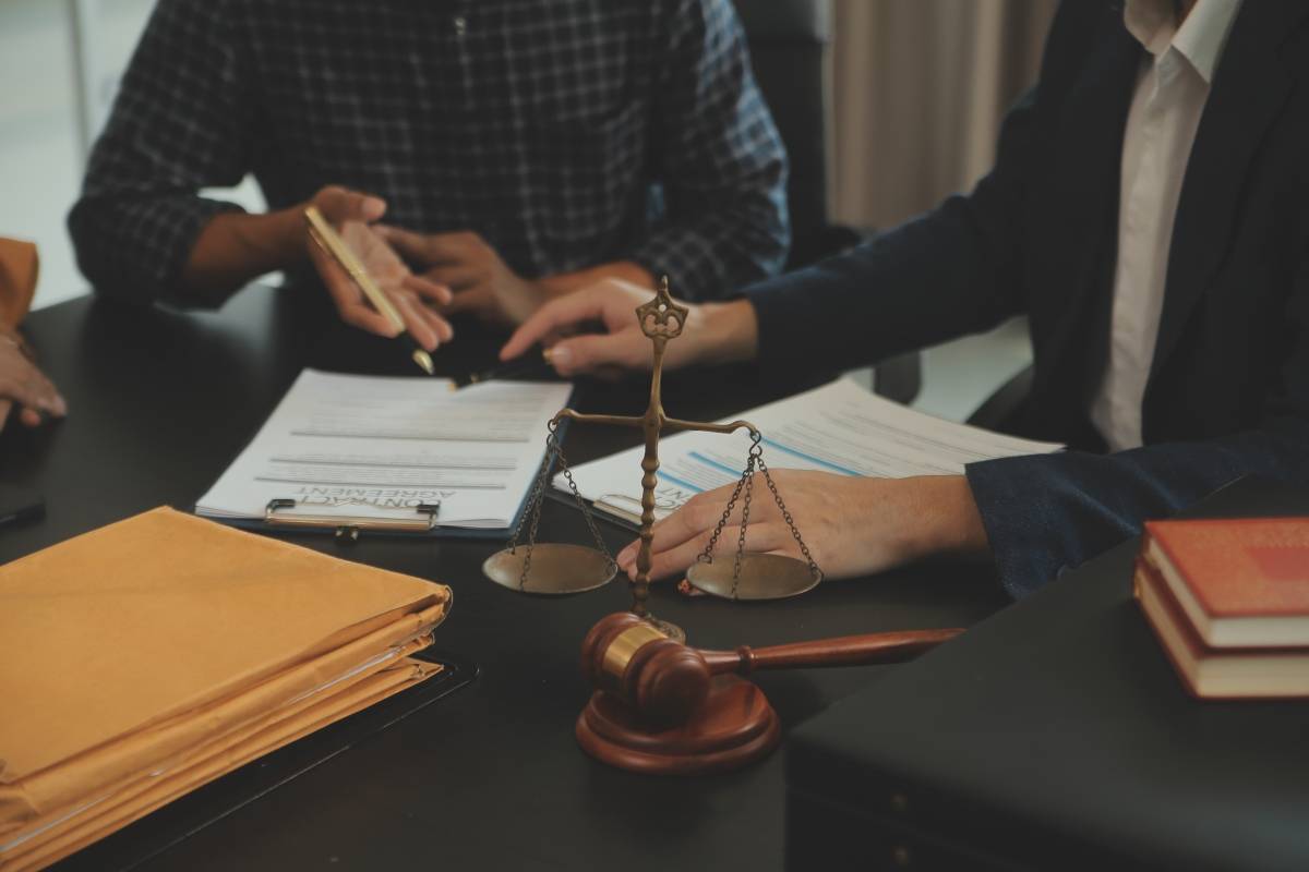 而且从事法务师方面的工作,专业度和认可度是比较重要的,而有法律方面