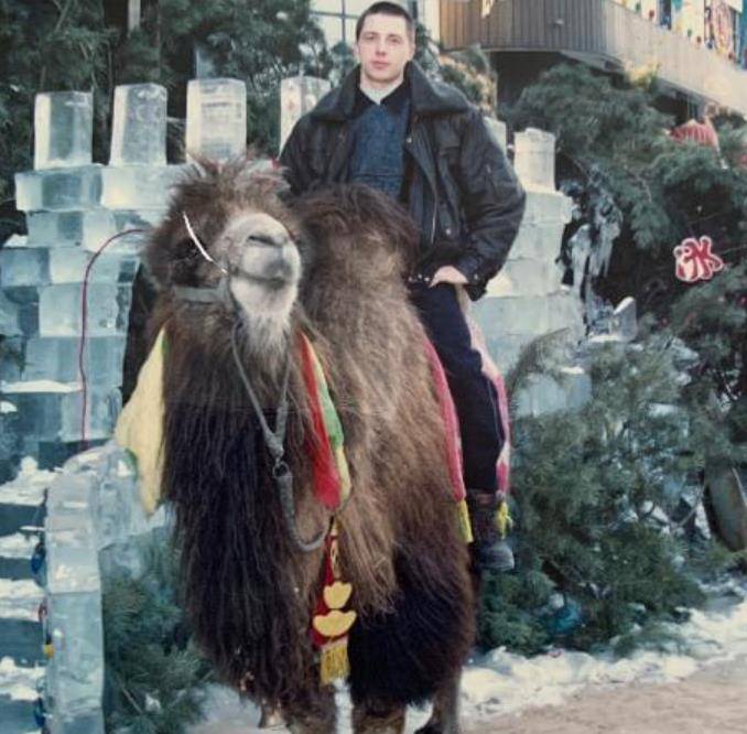 原创49岁东北女子19岁闯荡俄罗斯身怀巨款住别墅现在却只想回国