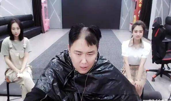 想必谢小宇的这张照片,要成为他的"历史"了.