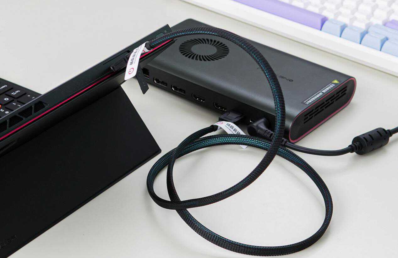 0接口的办公本,迷你主机的朋友们也有福了,在这里要跟你说一声:"恭喜