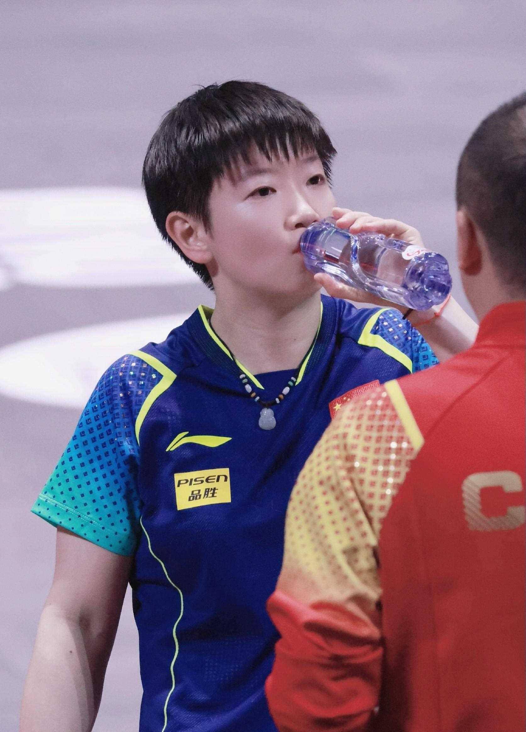 孙颖莎_比赛_擦边球