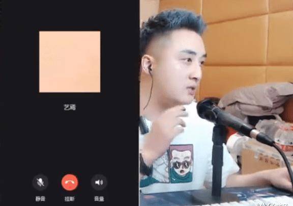 其颜值长相与她出镜间的样子判若两人,让许多虎牙水