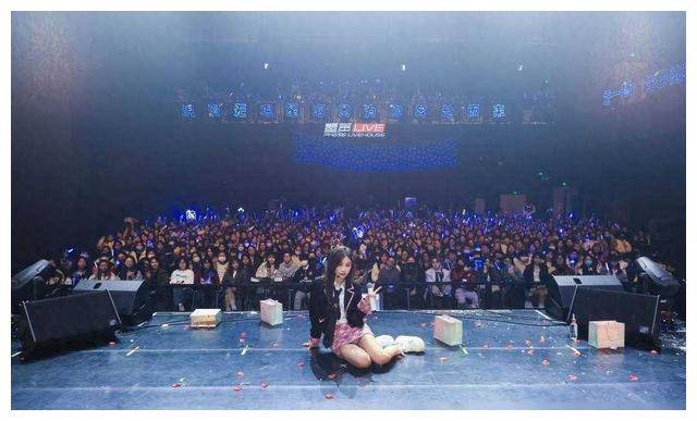 snh48成员袁一琦举办音乐会感恩新歌首唱感谢忠实粉丝的支持