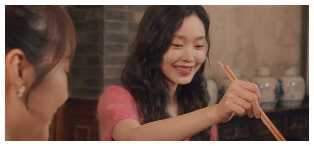 佘诗曼新女群剧首播张国立再合作等到了追剧好时机