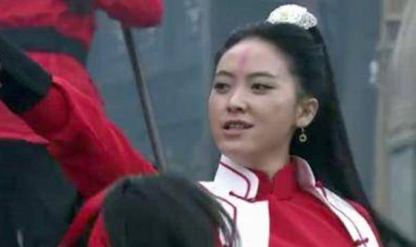 原创能元神出窍的黄莲圣母被捕后扒光游街尸体被制成标本展览