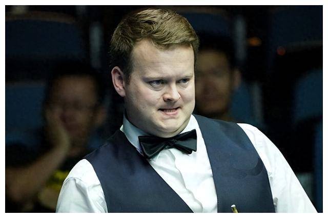 引人注目的三场对决分别是丁俊晖对阵曹宇鹏,布雷切尔对阵马奎尔,以及