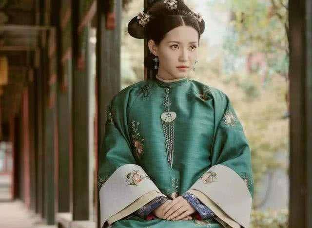 历史上真正的尔晴,嫁入豪门荣耀满身,家族出了三位大清皇后_夫人_傅恒