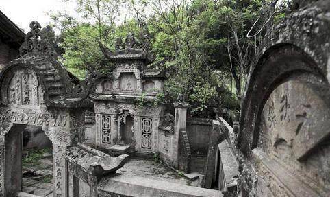 原创中国三座邪门帝墓一座没人敢挖一座挖不开一座没人找得到