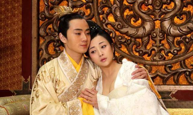 原创唐太宗废掉太子后为何不立最能干的李泰却立废物李治为太子