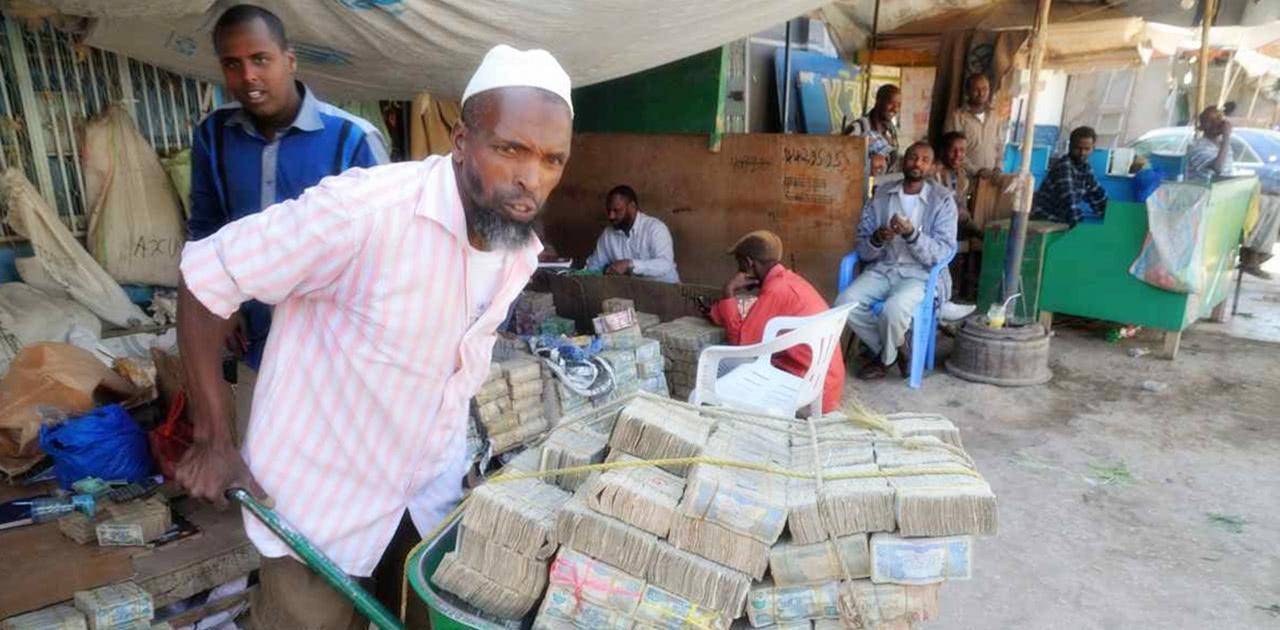 统治者统一了央行和货币体系,印刷了属于索马里兰自己的纸币