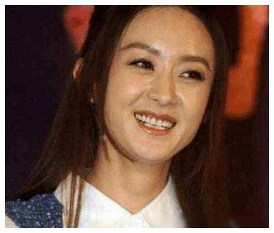 明星拒绝p图脸部细纹膨胀皮肤黝黑改变造型不认识