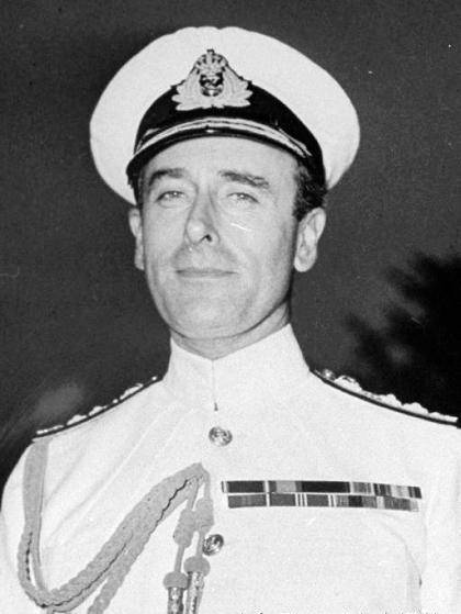 这位将军也叫巴顿,不过比起美国的巴顿,英国的巴顿差远了_丘吉尔_英国