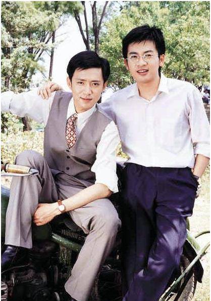 高鑫也从籍籍无名的十八线新人,一跃成为当下最炙手可热的小鲜肉之一