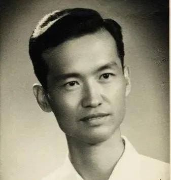 他是我军高级卧底代号902起草一道假命令一举改变东北战局